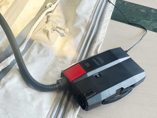 5000mAH Capacidad de la batería SUP Bomba eléctrica para el muelle inflable Kayak Paddle Board 20PSI 12V/110-240V