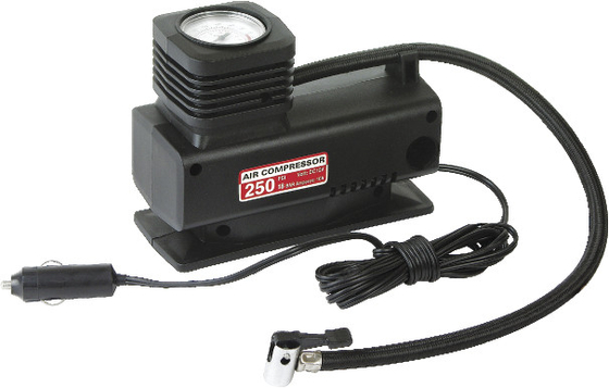 Un buen precio. Negro plástico práctico a lo largo del compresor de aire del coche del viaje DC12V para diversos neumáticos en línea