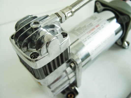 Un buen precio. Compresor 150psi 2.18CFM, compresor de la suspensión del paseo del aire del saco hinchable de Chrome de aire del coche 12v en línea
